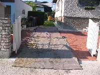 Schwimmbad mit Kleinger�t - Referenzfoto &middot; 