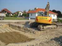 Erdarbeiten f�r Fl�chenkollektor in Wr. Neustadt (2010) - Referenzfoto &middot; 